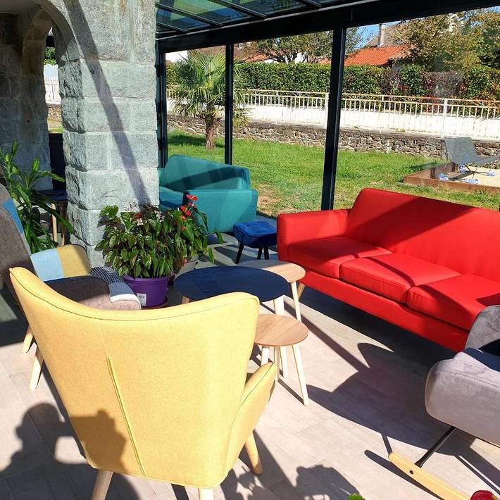 Hôtel pour 4 personnes, avec piscine et jacuzzi ainsi que jardin et terrasse à Saint-Étienne-de-Maurs - 2