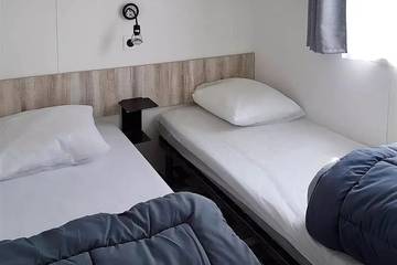 Camping pour 4 Personnes dans La Faute-sur-Mer, Vendée, Photo 1