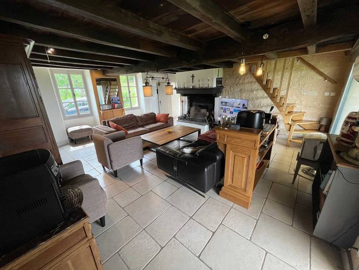 Location de vacances pour 10 personnes, avec Jardin et Piscine à Chillac