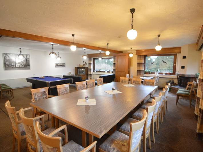 Ferienhaus für 19 Personen, mit Balkon und Garten sowie Sauna in der Eifel - 4