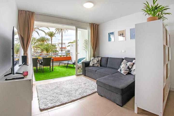 Vakantieappartement voor 3 personen, met zwembad en tuin in Las Galletas