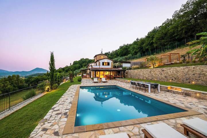 Villa pour 12 personnes, avec jardin ainsi que jacuzzi et balcon - 1