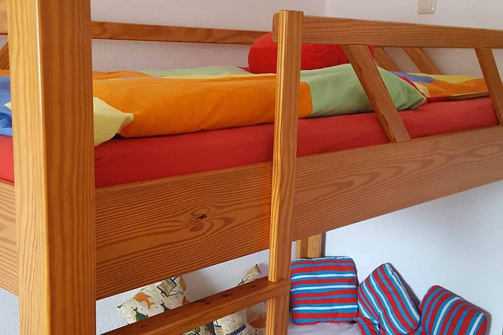 Ganze Wohnung, Apartment Warnken - 15 km from the Jade Bay on the North Sea in Zetel, Südliche Nordseeküste