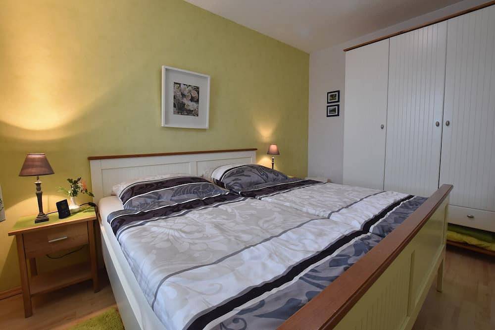 Ganze Wohnung, Hübsches Appartement in Am Salzhaff mit Kamin in Rakow, Salzhaff