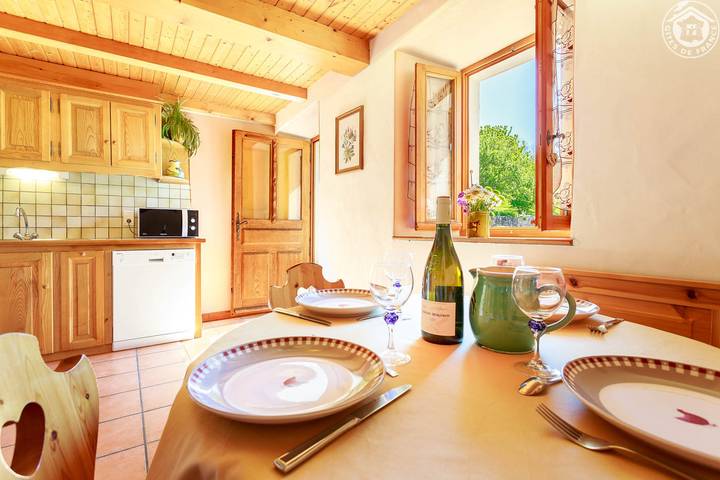 Gîte pour 4 personnes, avec jardin à Flumet - 3