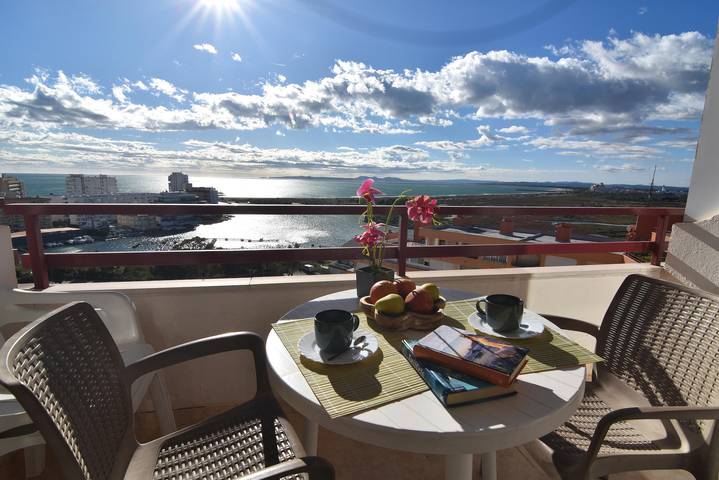 Studio für 3 Personen, mit Pool und Ausblick sowie Garten und Terrasse, mit Haustier in Roses - 3