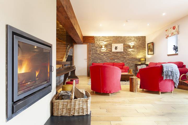 Authentisches Landhaus für 14 Personen mit Sauna und herrlicher Aussicht in den Ardennen in Saint-Hubert, Neufchâteau und Umgebung