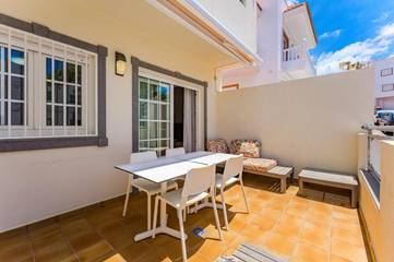 Gîte pour 4 personnes, avec terrasse dans La Caleta