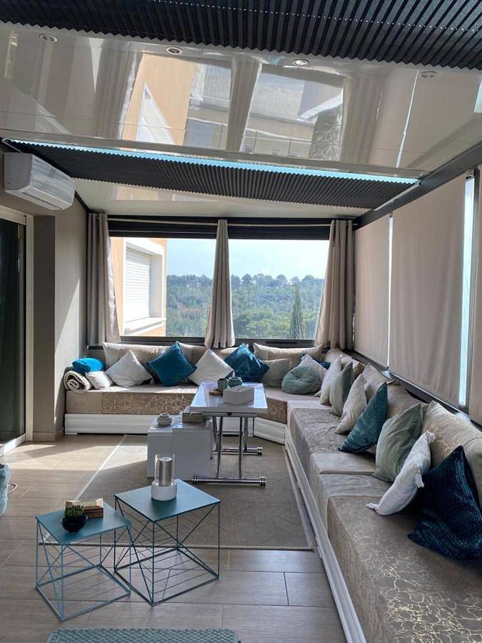 Location de vacances pour 11 personnes, avec vue ainsi que balcon et piscine à Le Teil - 4