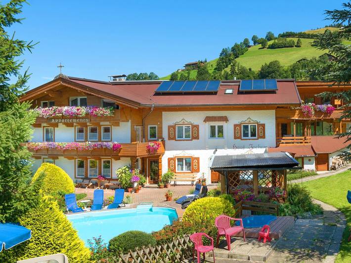 Hütte für 2 Personen, mit Pool und Garten, kinderfreundlich in den Kitzbüheler Alpen