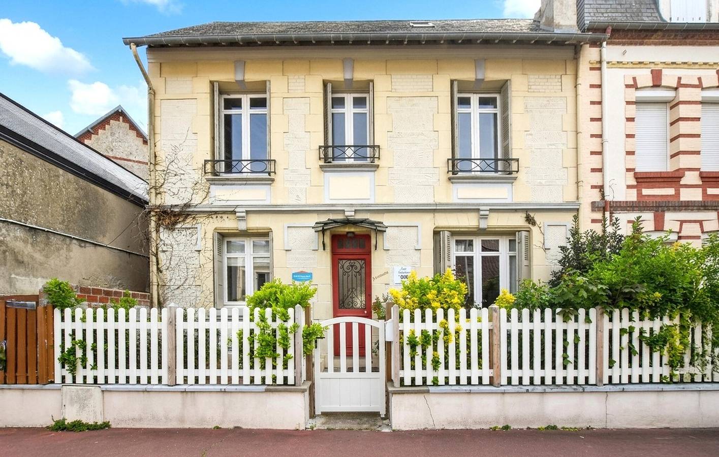 Appartement élégant de 2 chambres près de la rivière et des restaurants, Wi-Fi et parking gratuits in Deauville, Région de Lisieux