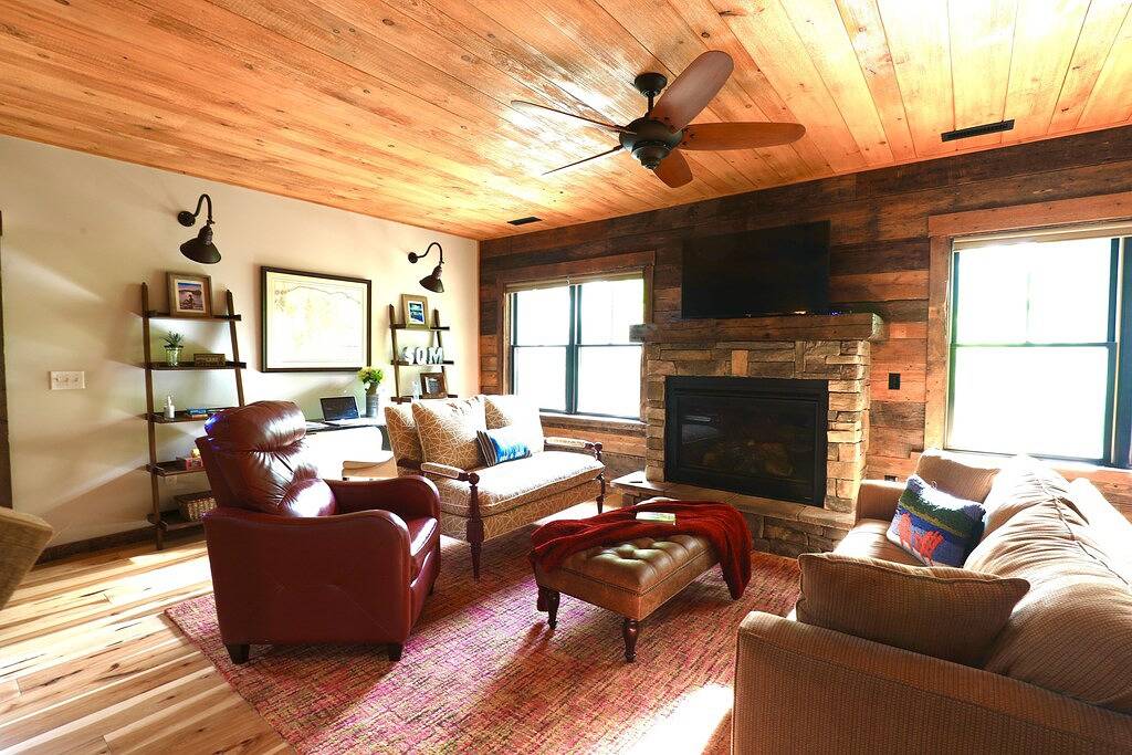 Fabulous New Home & Dock in the Heart of Holderness Village! in Holderness, Squam Lake