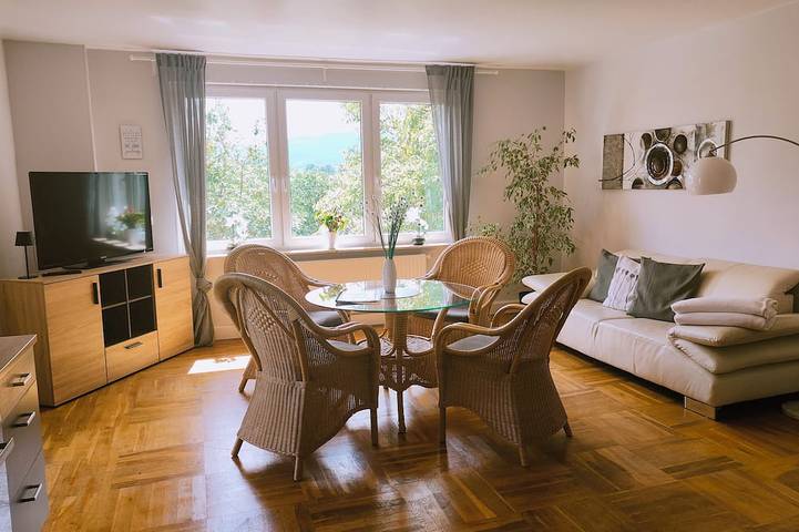 Ferienhaus für 2 Personen, mit Terrasse und Garten