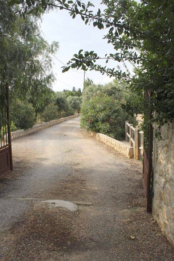 Gîte pour 4 personnes, avec vue ainsi que piscine et jardin à Saint-Estève - 2