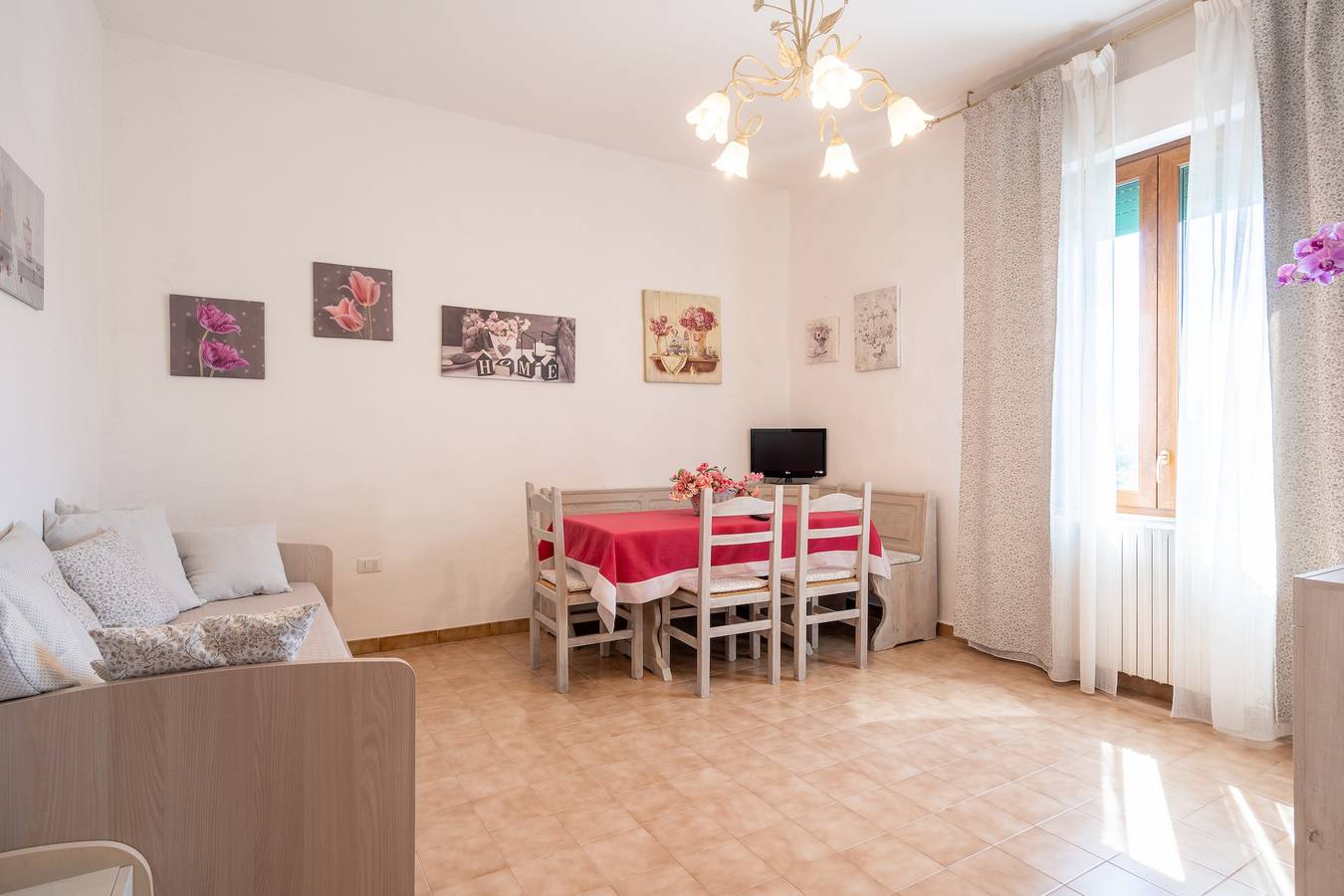 Appartamento intero, Appartamento per vacanze "Casa Vacanze Mongili" con piscina privata, balcone e Wi-Fi in Chiusi, Chianti