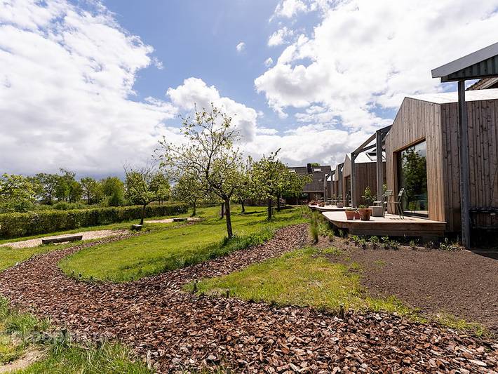 Vakantiehuis voor 20 personen, with balkon/terras and whirlpool as well as terras and sauna in Rijssen