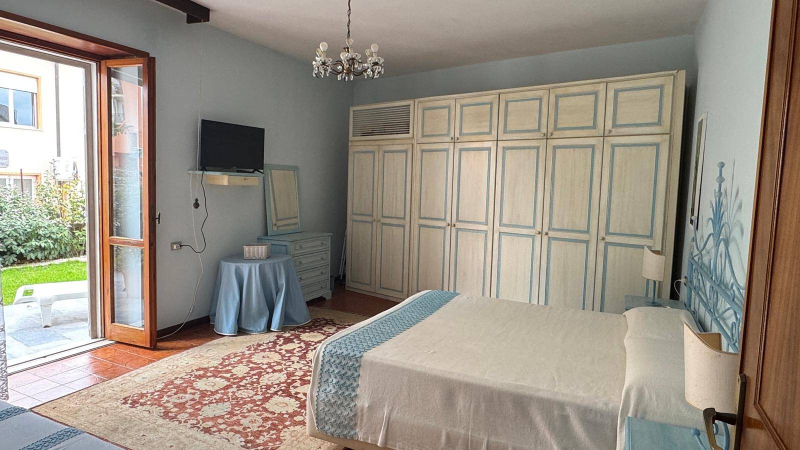 Villa 'La Via delle Rose' con Terrazza Privata, Giardino Privato e Wi-Fi in Tempio Pausania, Olbia-Tempio