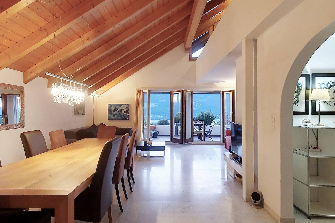 Ganze Ferienwohnung, Heidi Holiday - Grand Maisonette-Attica - 5.5-Zimmerwohnung in Jenins, Bündner Herrschaft