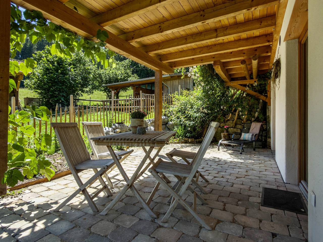 Ganze Wohnung, Apartment „Waldruhe“ mit privater Terrasse und Wlan in Deggenhausertal, Region Bodensee-Oberschwaben