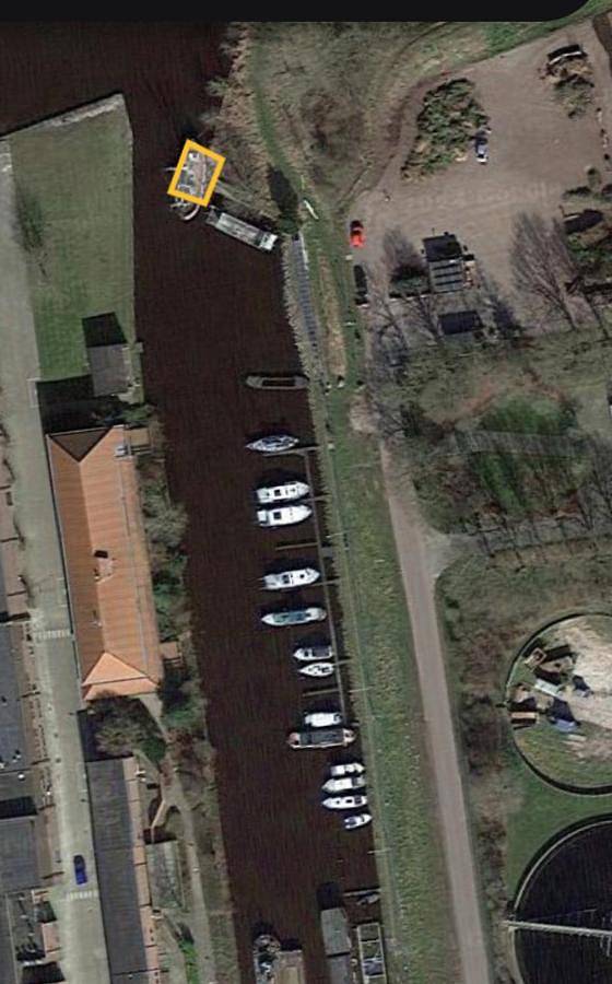 Houseboot solcamastraat 24 c in Nationalpark De Alde Feanen