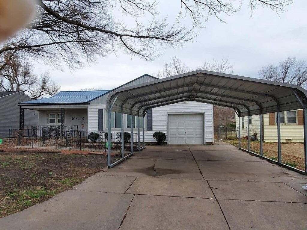 Cute 3Br 3Ba Handicap Acc Br and Ba Wifi Smart Tv in Wichita, Kansas