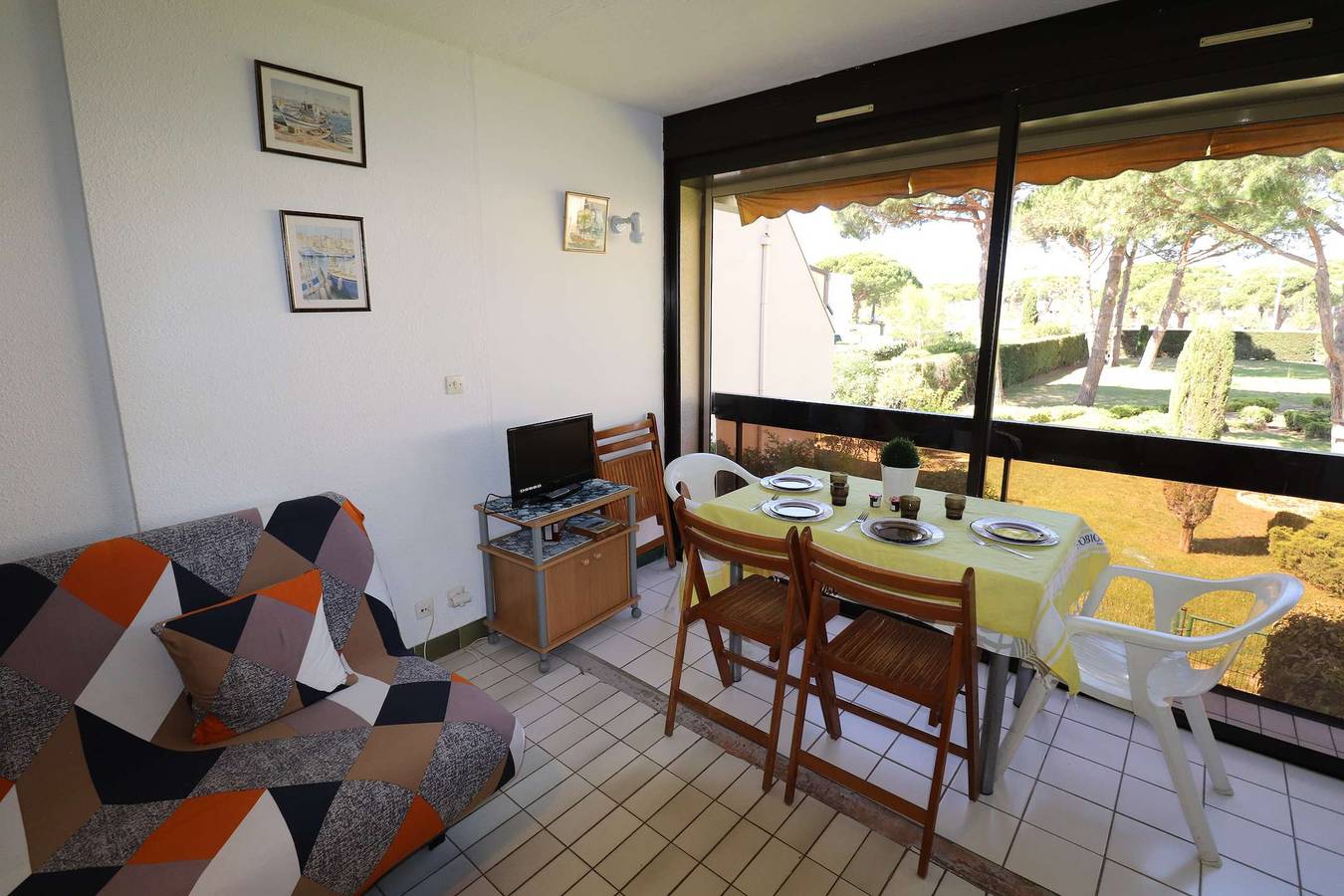Studio entier, Studio Cabine 4 pers proche mer parking belle vue jardin in Port Camargue, Le Grau-du-Roi