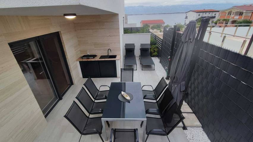 Villa pour 8 personnes, avec balcon, adapté aux familles dans Vir - 3