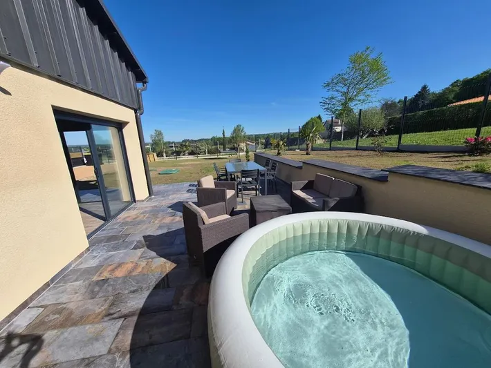 Casa de vacaciones para 6 personas, con terraza y jacuzzi - 1