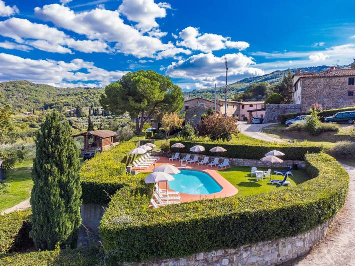 Gîte pour 7 personnes, avec terrasse ainsi que jardin et vue, animaux acceptés à Greve In Chianti