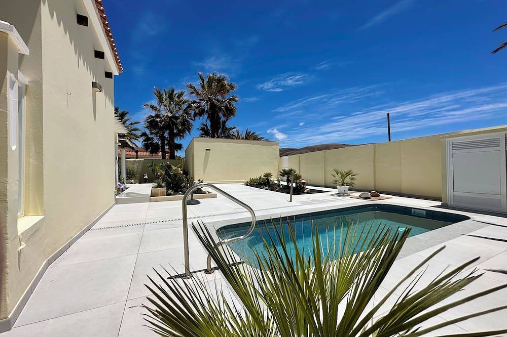 Villa Vista Mar La Pared mit Pool und Wunderschönen Blick auf das Meer in La Pared, Pájara