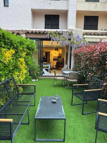 Gîte pour 4 personnes, avec jardin et terrasse dans Port des Marines de Cogolin