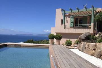 Location de vacances pour 10 personnes, avec jardin et terrasse dans Portigliolo