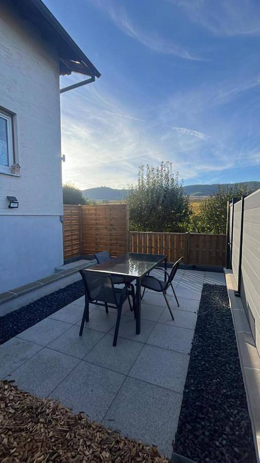 Appartement de vacances pour 3 personnes, avec jardin et vue, animaux acceptés