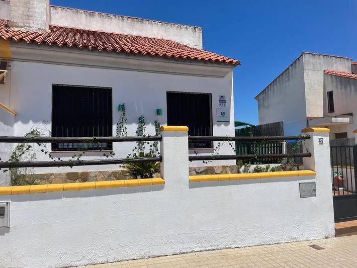 Casa de vacaciones para 8 personas, con vistas además de piscina y jardín en Sierra Norte de Sevilla - 2