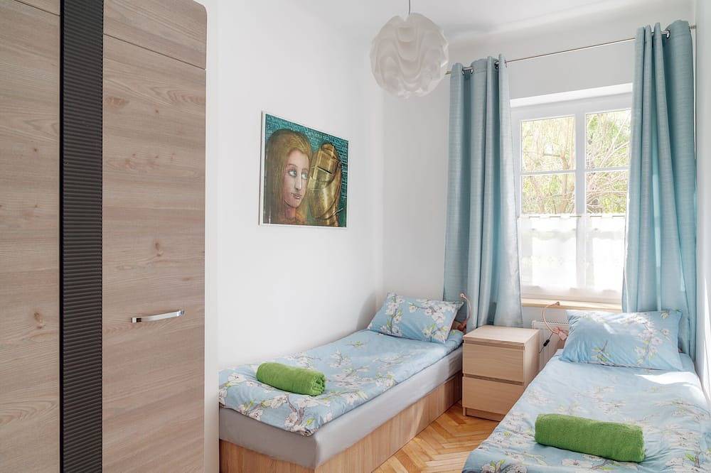 Entire apartment, 3 rooms modern, stunning & quiet flat for 6, Old Town, Warsaw in Warsaw Śródmieście, Warsaw