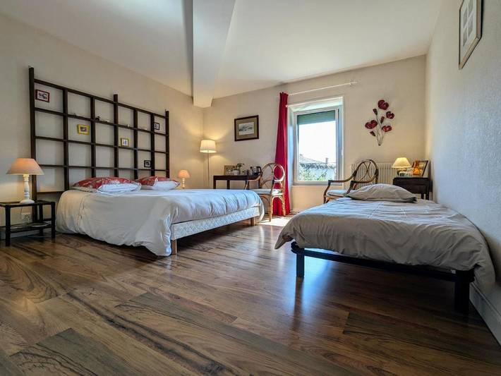 Chambre d’hôte pour 3 personnes, avec terrasse