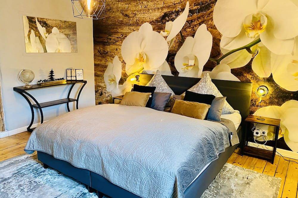 Ganze Wohnung, 65qm Deluxe Apartment mit Whirlpool Saarbrücken Uni in Dudweiler, Saarbrücken