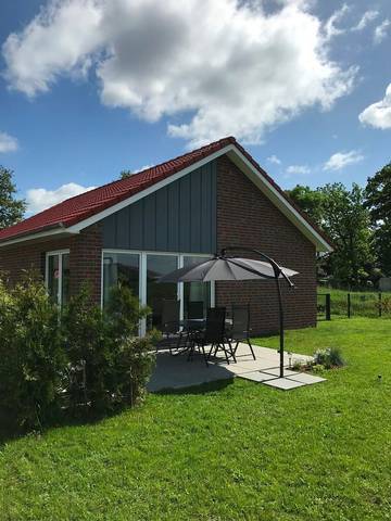 Ferienhaus für 4 Personen, mit Garten, mit Haustier in Jade