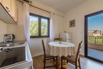 Ferienwohnung für 3 Personen in Okrug Gornji, Split-Dalmatien, Bild 3