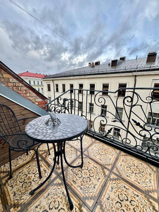 Ferienwohnung für 2 Personen, mit Balkon und Ausblick in Riga