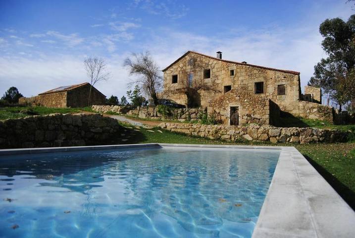 Casa de férias para 8 pessoas, com Terraço e Jardim e ainda Piscina and Vista em Covilhã