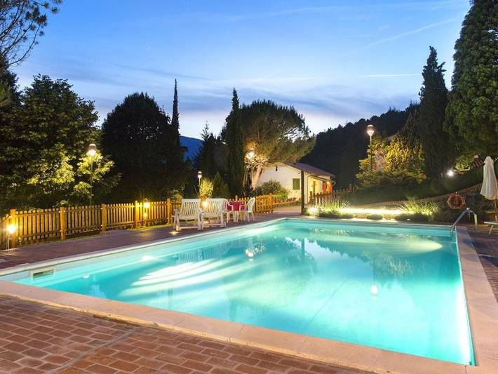 Gîte pour 4 personnes, avec piscine et jardin ainsi que vue et bassin pour enfant, adapté aux familles à Pontremoli - 3