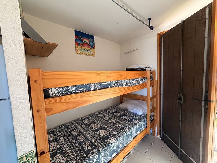 Appartement de vacances entier, Cyrnea 27- Plage à pieds - Clim-Wifi- Favone in Favone, Conca