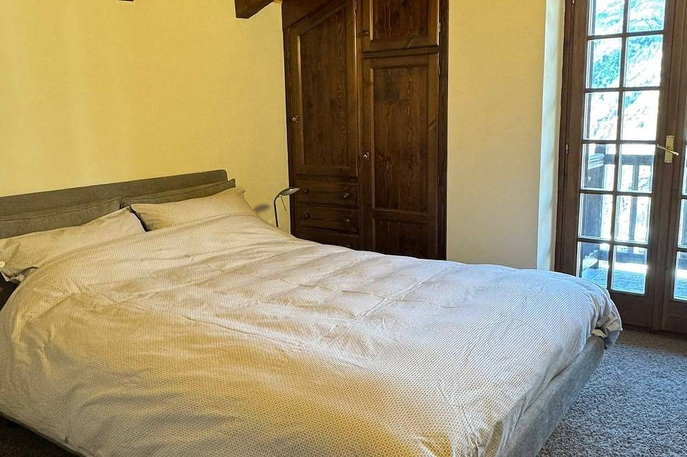 Chalet, in the ski resort of Breuil-Cervinia, Valtournenche, Zermatt in Breuil-Cervinia, Région de Valtournenche