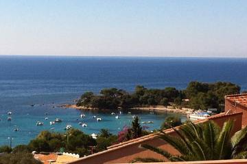 Gîte pour 2 personnes, avec terrasse dans Plage Marinella