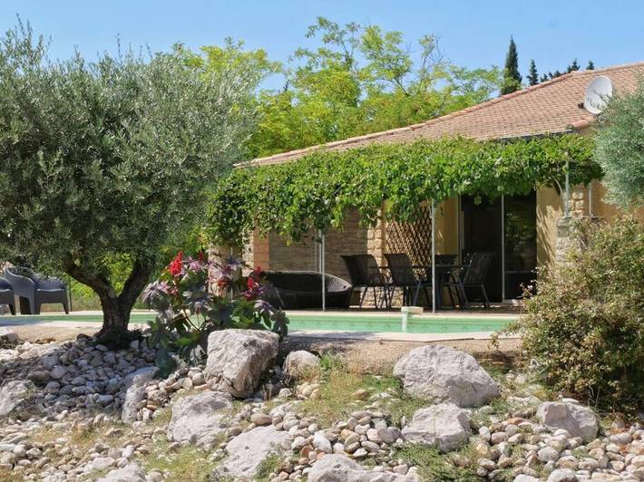 Location de vacances pour 6 personnes, avec piscine ainsi que terrasse et jardin à Monteux - 2