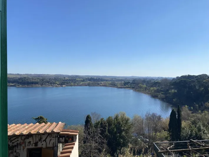 Apartamento de vacaciones para 3 personas, con jardín además de vistas al lago y vistas - 1
