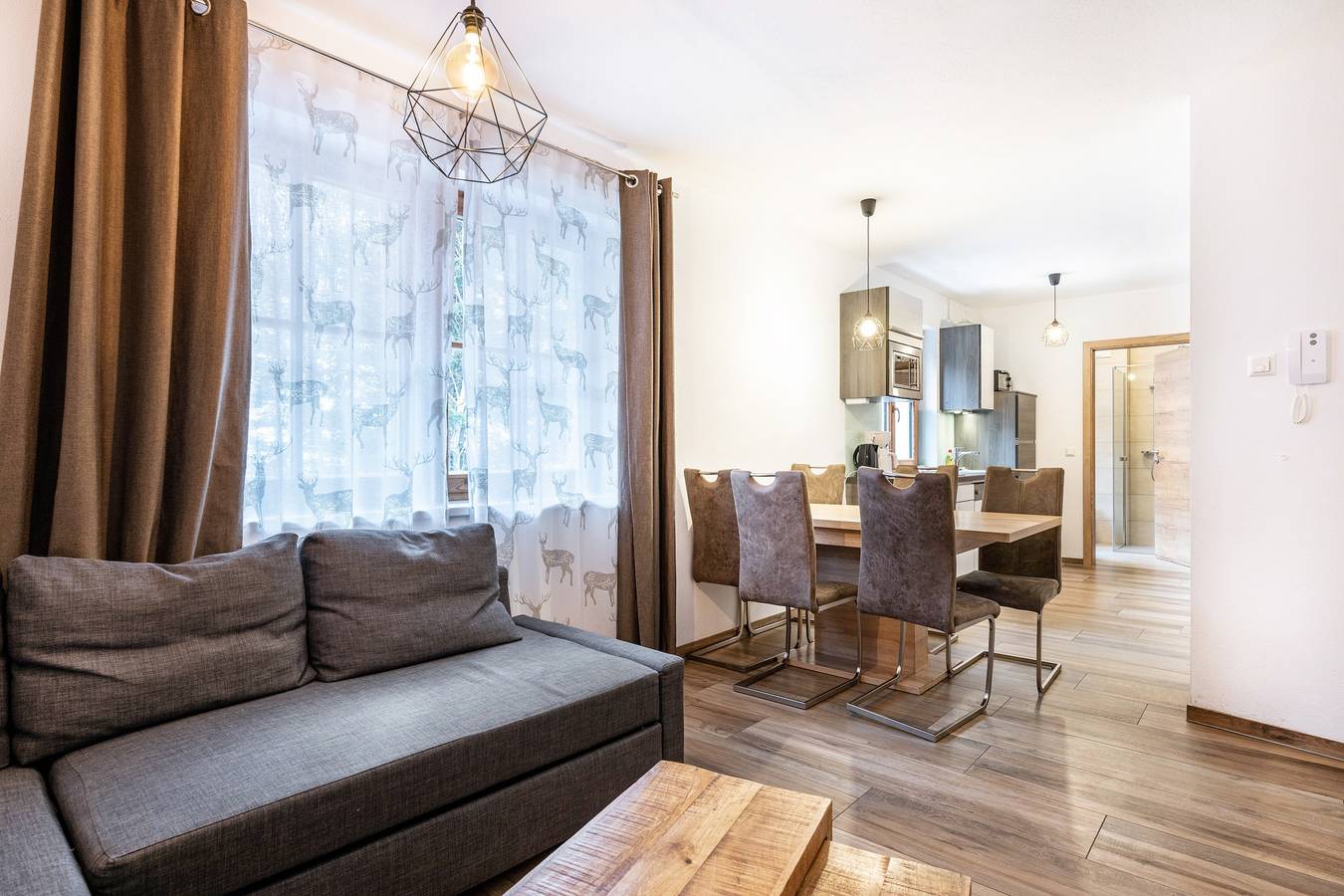 Apartamento entero, Apartamento vacacional "Goodlife Top 1" con vistas a la montaña y Wi-Fi in Saalbach, Saalbach-Hinterglemm