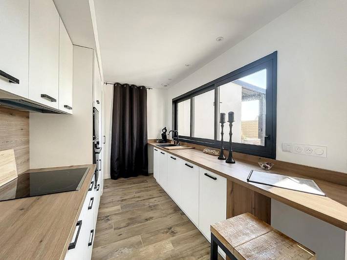 Gîte pour 8 personnes, avec terrasse et jardin à Bréville-sur-Mer - 4