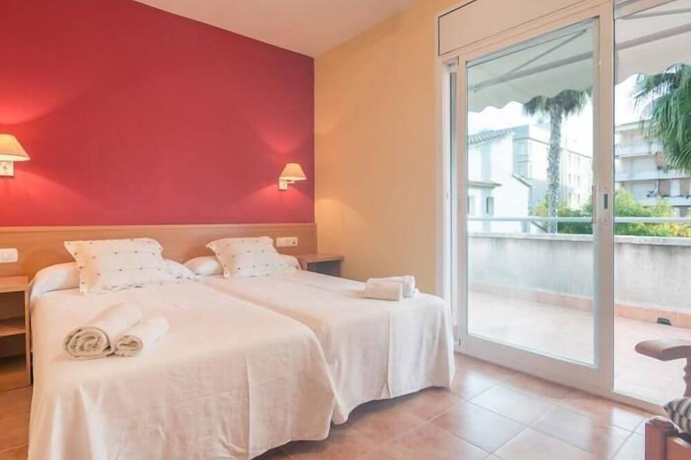 Manila Resort Centrales in Calafell, Costa Dorada